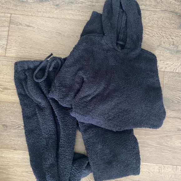 SKIMS cozy set - black size medium - Picture 3 of 4